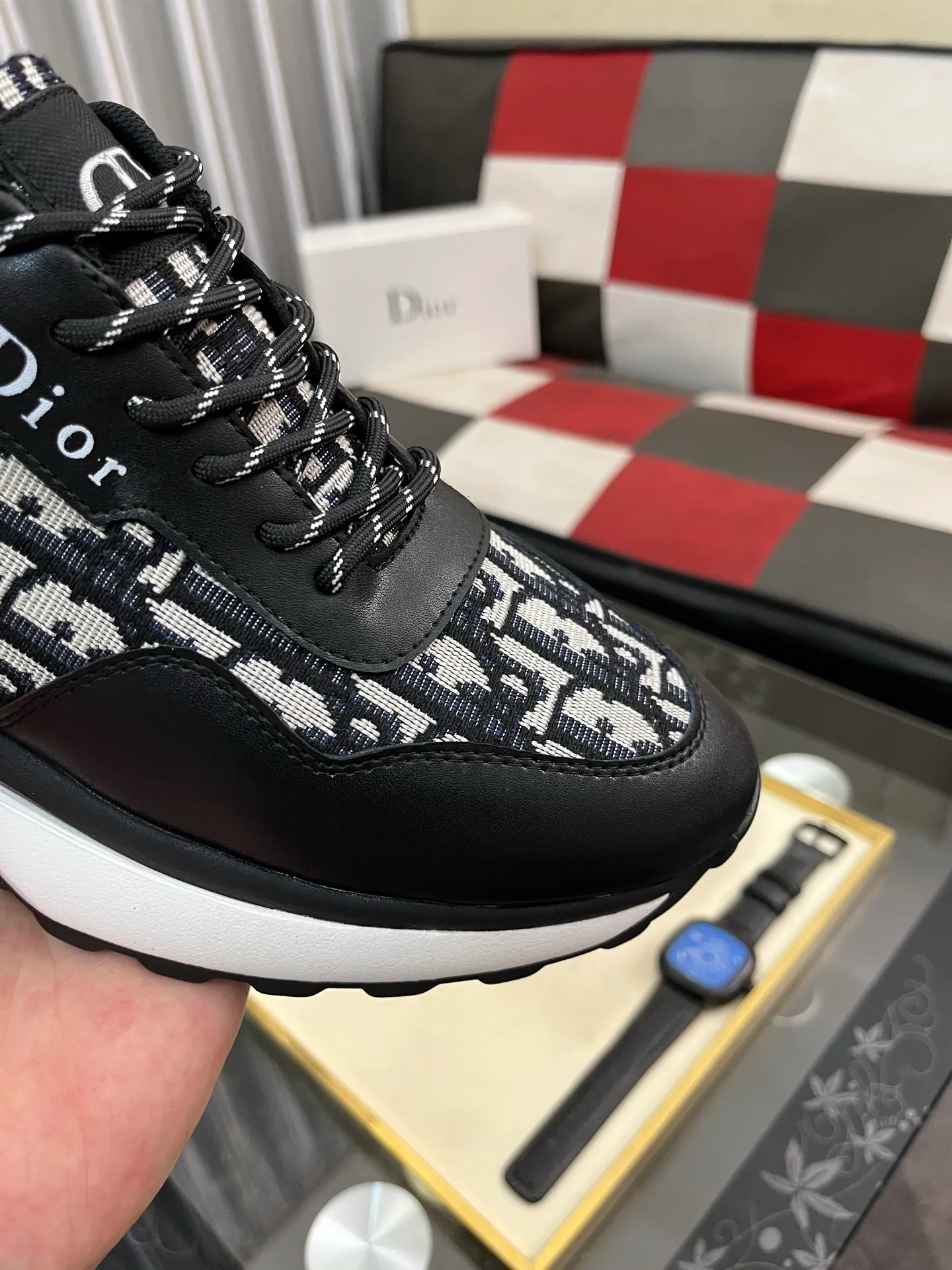 Men's Men's Shoes💰458⌚️⌚️Dior unique modern style sneakers. Counter purchasing 🏃casual leather shoes😍😍 original cowhide leather imported from Italy (refuses to discolor and grind feet) soles: original soles specially provided by the original factory, super cool😍 lace up and walk with wind👍 style design ⚠️ super comfortable and wear-resistant original soles. Just like shooting the real thing 🎬The real thing is better Code number: 38-443️⃣Colors available